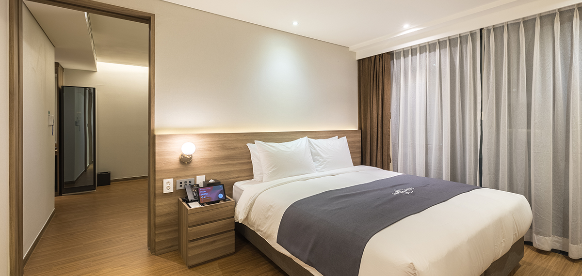 JUNIOR SUITE