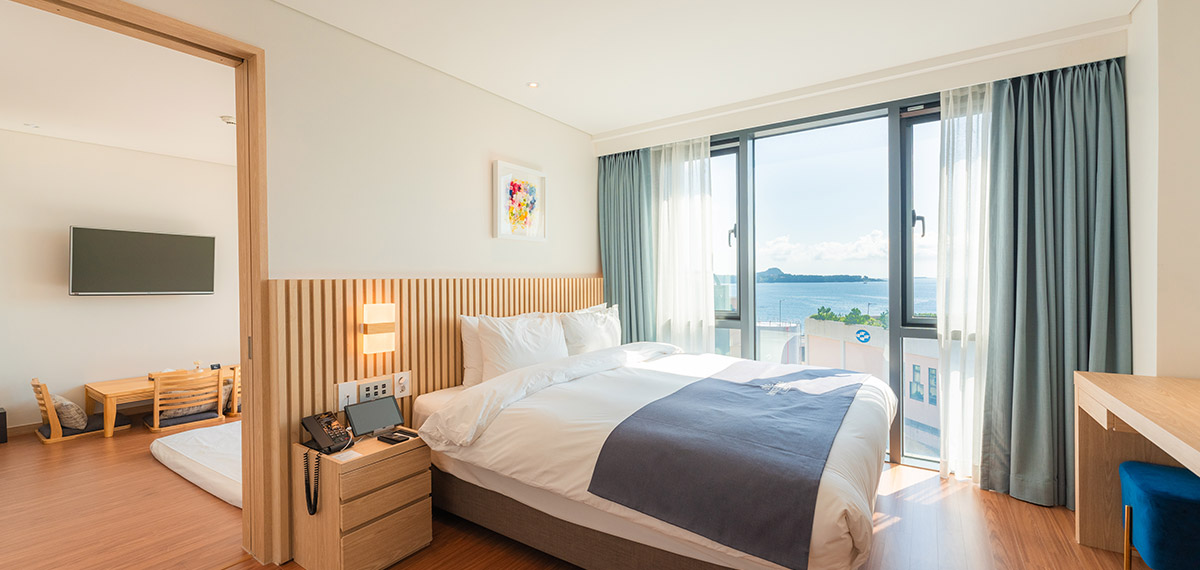 FINE SUITE ORIENTAL