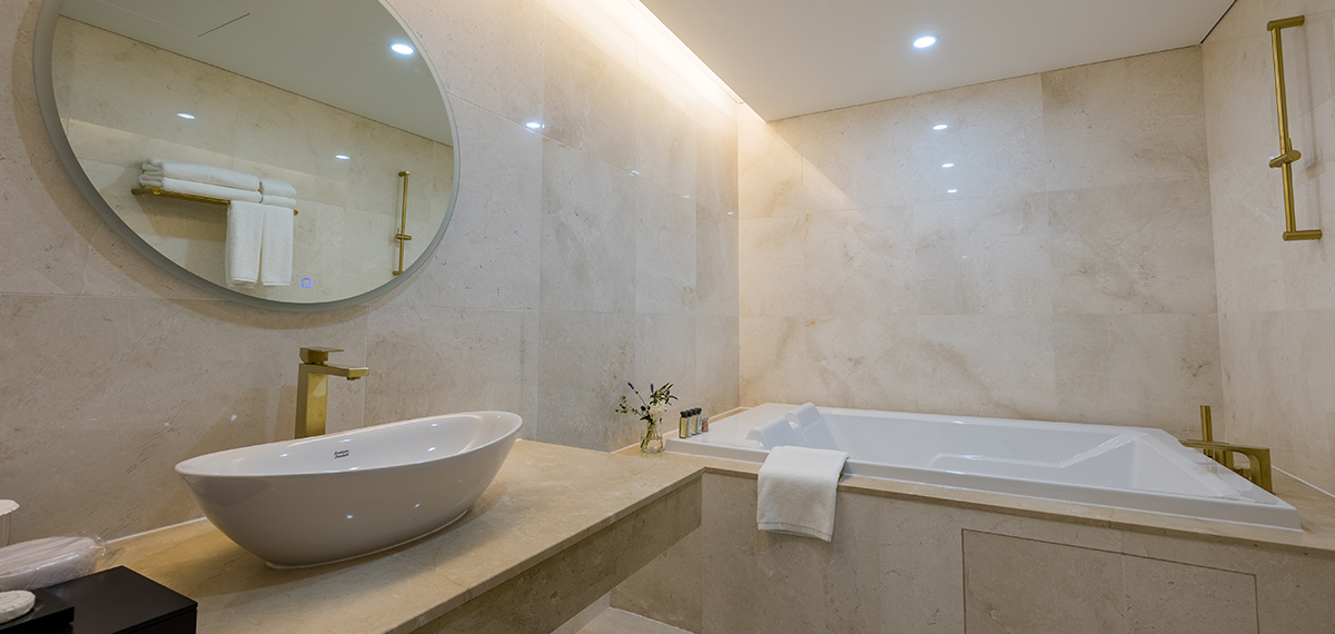 ROYAL SUITE