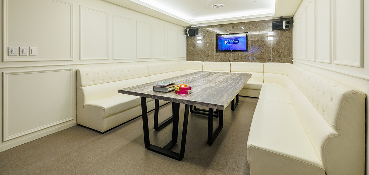 Singing Room